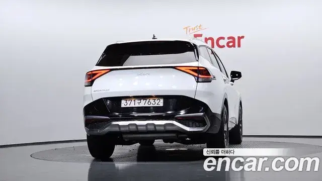 Kia Sportage 2021 — Фото 4/20