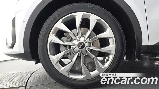 Kia Sorento 2020 — ფოტო 15/34