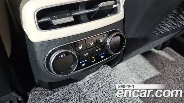 Genesis GV70 2023 — Şəkil 12/31