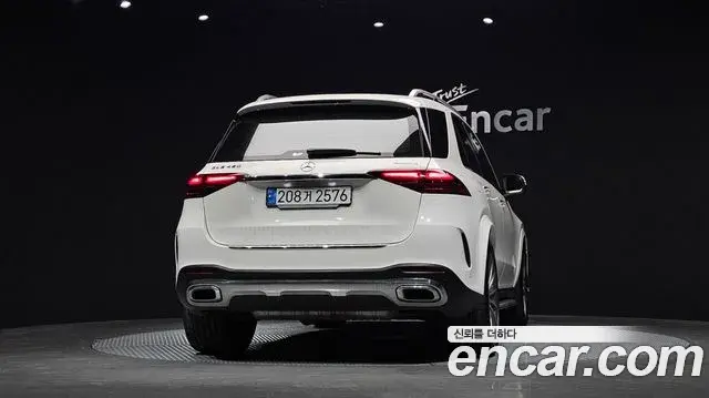 Mercedes-Benz GLE-Class 2024 — Şəkil 17/38