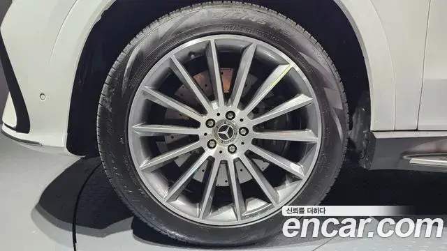 Mercedes-Benz GLE-Class 2024 — Şəkil 18/38