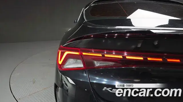 Kia K5 2022 — Şəkil 30/30