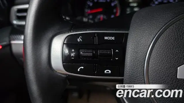 Kia K5 2022 — Şəkil 18/30