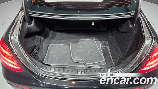 Mercedes-Benz E-Class 2018 — Şəkil 6/32