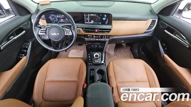Kia Seltos 2023 — ფოტო 19/34
