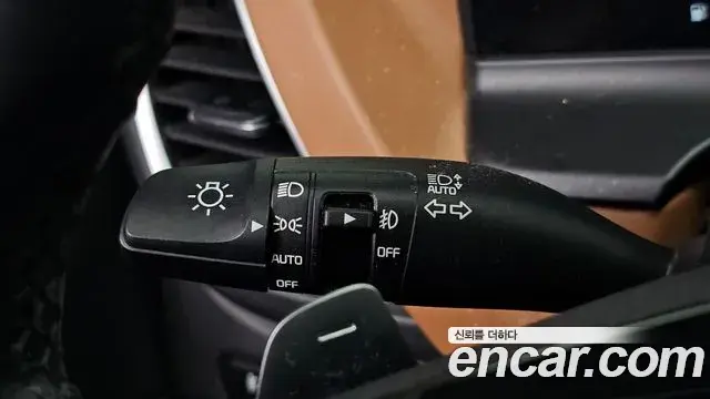 Kia Seltos 2023 — ფოტო 28/34