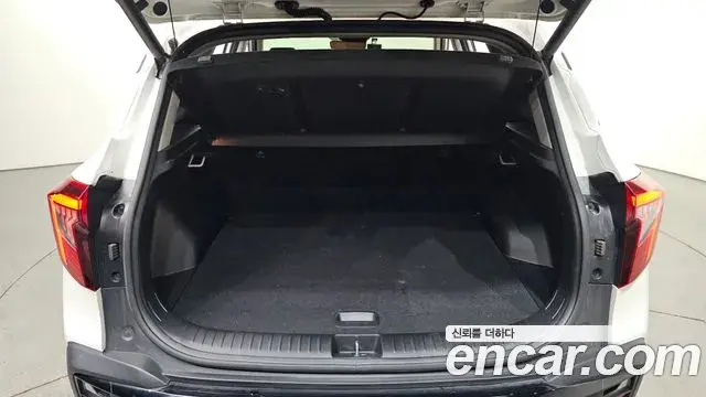 Kia Seltos 2023 — ფოტო 4/34