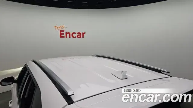 Kia Seltos 2023 — ფოტო 13/34