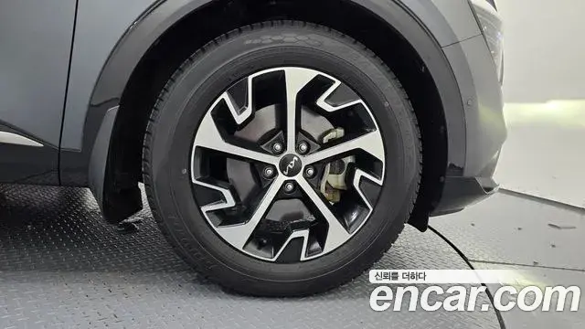 Kia Sportage 2022 — Photo 12/35