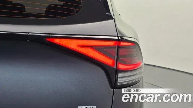 Kia Sportage 2022 — Photo 1/35