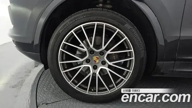 Porsche Cayenne 2020 — Şəkil 10/31