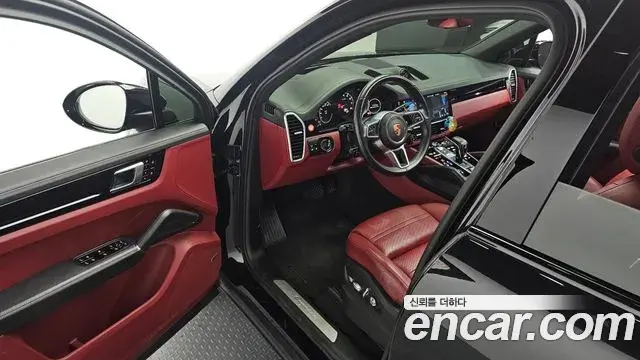 Porsche Cayenne 2020 — Şəkil 18/31