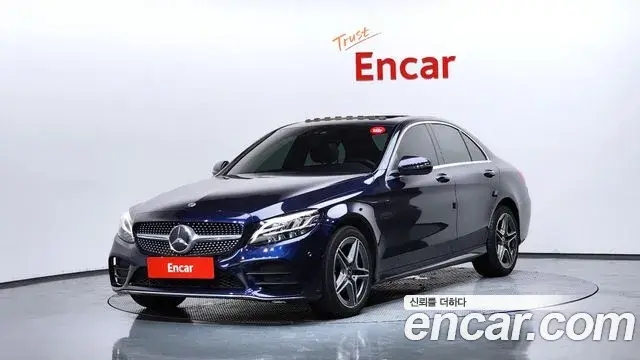Mercedes-Benz C-Class 2019 — Photo 11/33