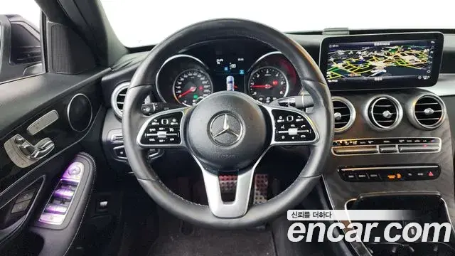 Mercedes-Benz C-Class 2019 — Photo 28/33