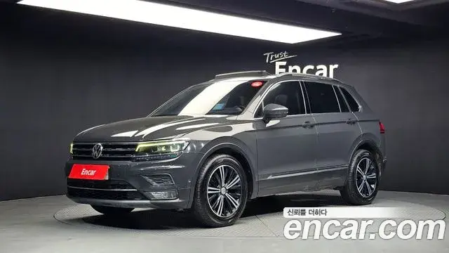 Volkswagen Tiguan 2018 — Şəkil 16/20