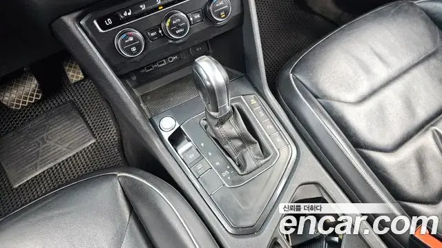 Volkswagen Tiguan 2018 — Şəkil 20/20