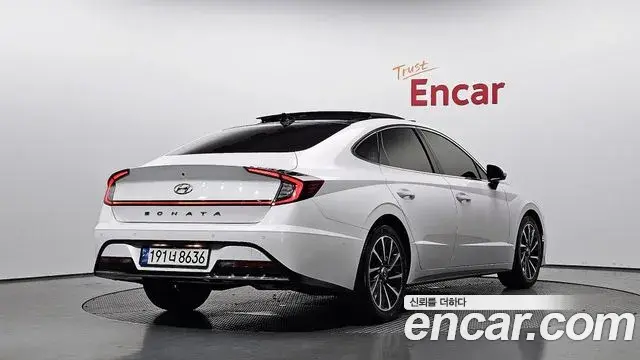 Hyundai Sonata 2019 — Фото 2/20