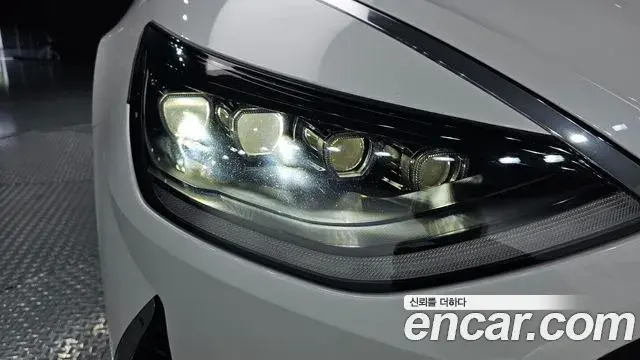 Hyundai Sonata Hybrid 2019 — Photo 12/30