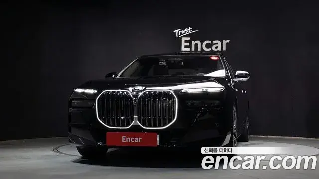 BMW 7 Series 2025 — ფოტო 27/35