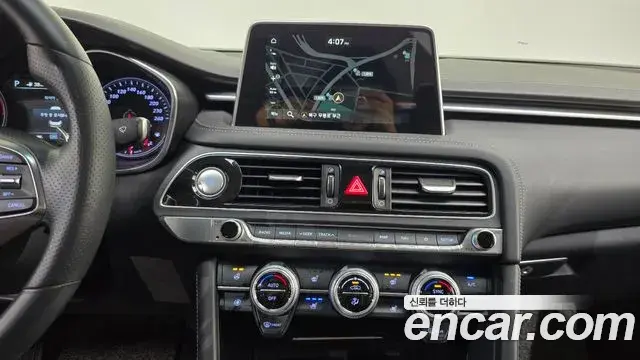 Genesis G70 2018 — Şəkil 17/34