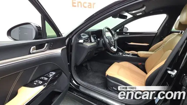 Kia K5 2022 — Şəkil 15/33