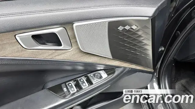 Kia K8 2022 — ფოტო 26/30