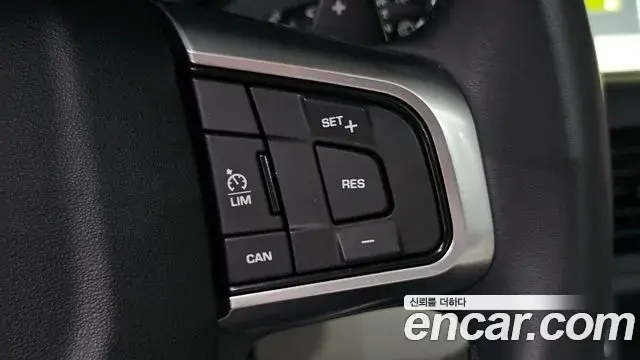 Land Rover Discovery Sport 2019 — Photo 4/20