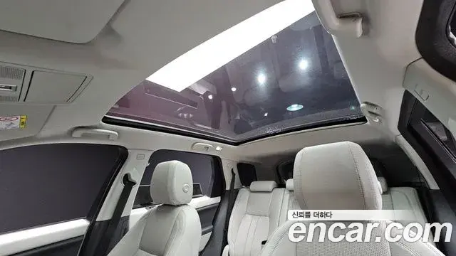 Land Rover Discovery Sport 2019 — Photo 8/20
