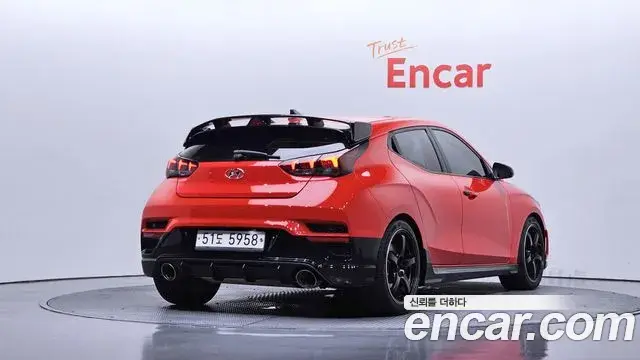 Hyundai Veloster 2019 — Şəkil 15/30