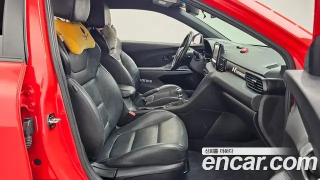 Hyundai Veloster 2019 — Şəkil 8/30