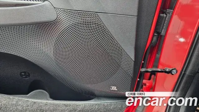 Hyundai Veloster 2019 — Şəkil 18/30