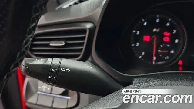 Hyundai Veloster 2019 — Şəkil 1/30