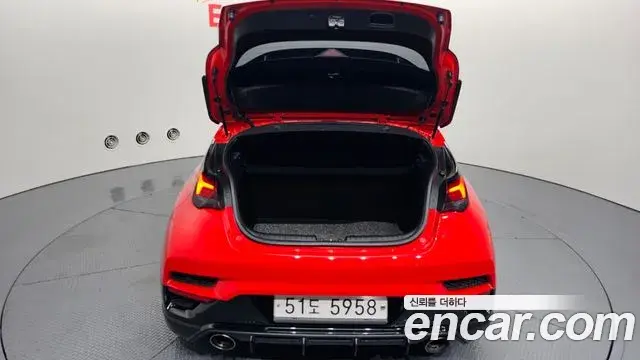 Hyundai Veloster 2019 — Şəkil 24/30