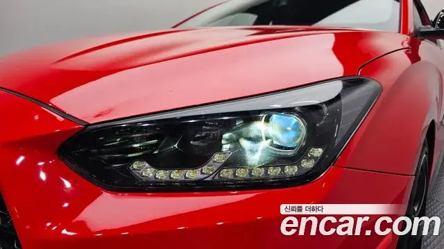 Hyundai Veloster 2019 — Şəkil 27/30