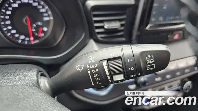 Hyundai Veloster 2019 — Şəkil 19/30