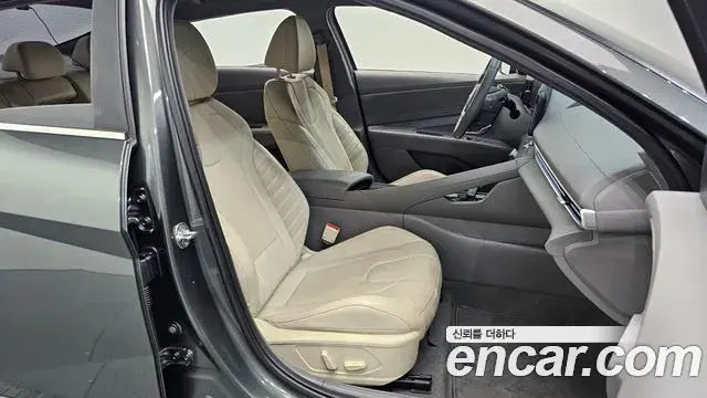 Hyundai The New Avante Hybrid 2022 — Photo 32/32