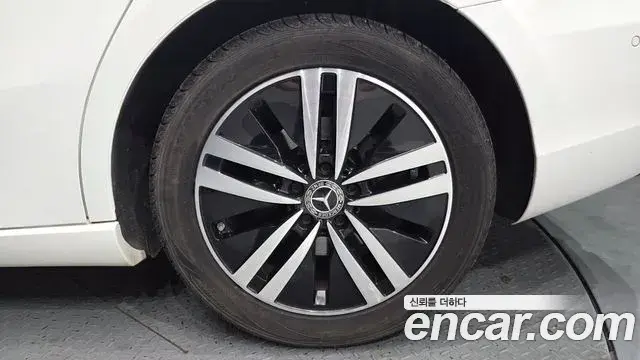 Mercedes-Benz A-Class 2021 — ფოტო 16/30