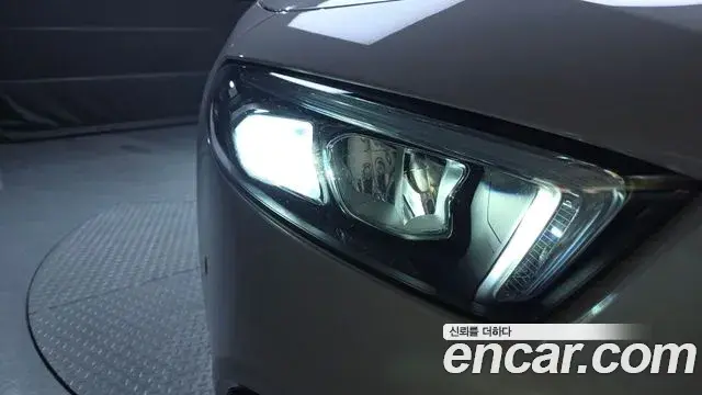 Mercedes-Benz A-Class 2021 — ფოტო 25/30