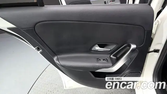 Mercedes-Benz A-Class 2021 — ფოტო 2/30