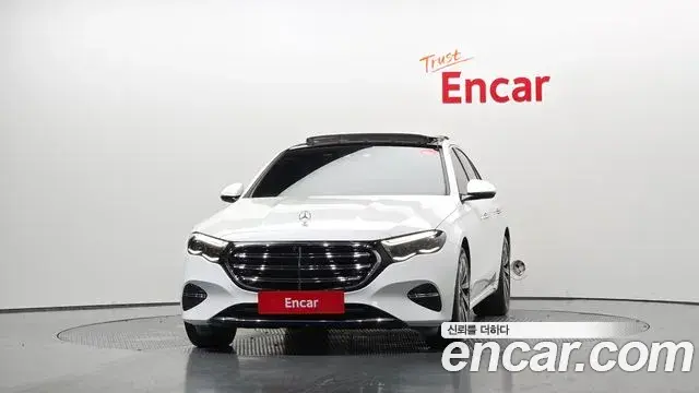 Mercedes-Benz E-Class 2024 — ფოტო 2/16
