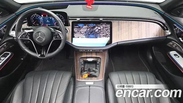 Mercedes-Benz E-Class 2024 — ფოტო 10/16