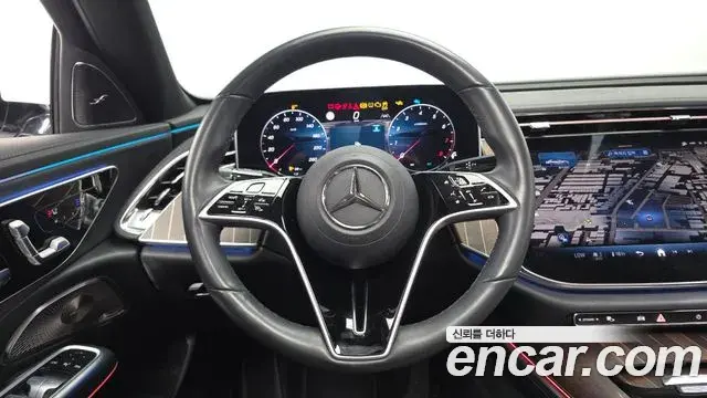 Mercedes-Benz E-Class 2024 — ფოტო 13/16