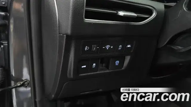 Hyundai Sonata Hybrid 2022 — Şəkil 27/30