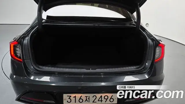 Hyundai Sonata Hybrid 2022 — Şəkil 23/30