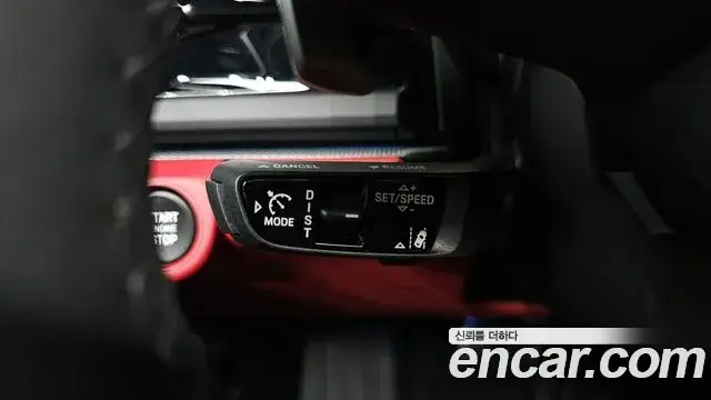 Porsche Panamera 2025 — Şəkil 25/30