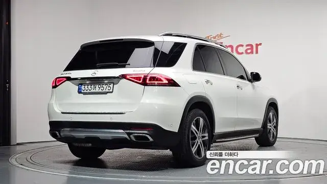 Mercedes-Benz GLE-Class 2020 — Фото 2/20