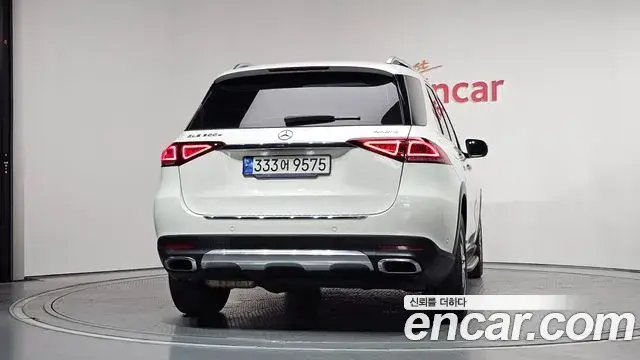 Mercedes-Benz GLE-Class 2020 — Фото 4/20