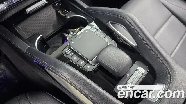 Mercedes-Benz GLE-Class 2020 — Фото 18/20