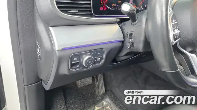 Mercedes-Benz GLE-Class 2020 — Şəkil 29/35