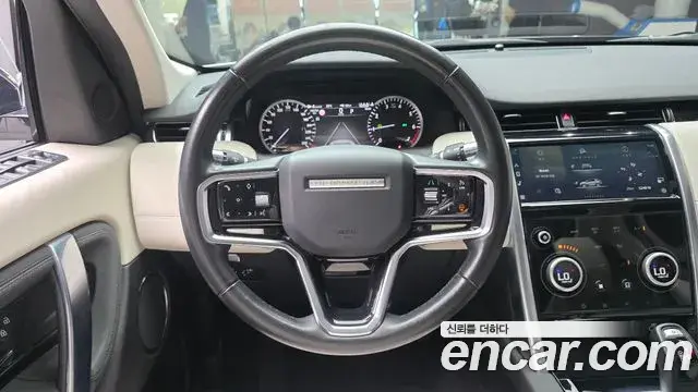 Land Rover Discovery Sport 2022 — Фото 12/20